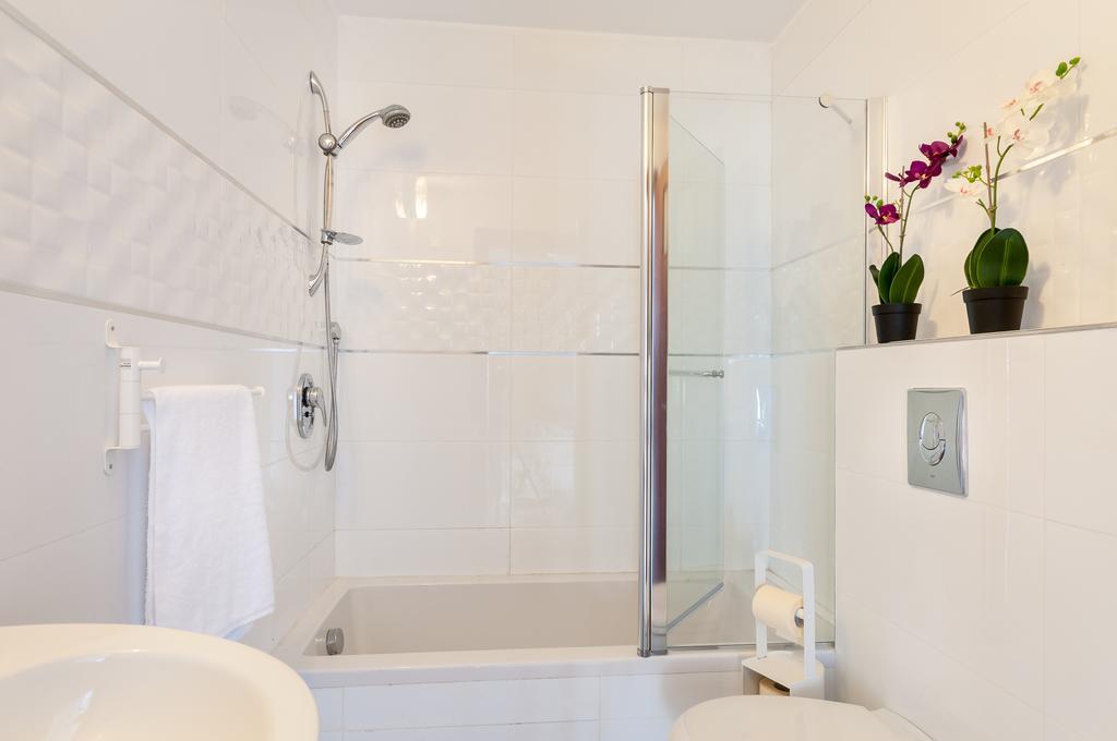 Sweet Inn Apartments - Nisim Bachar Street Jerusalem Room photo